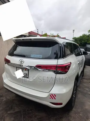 Toyota Fortuner 2.4 D AWD 2017 White