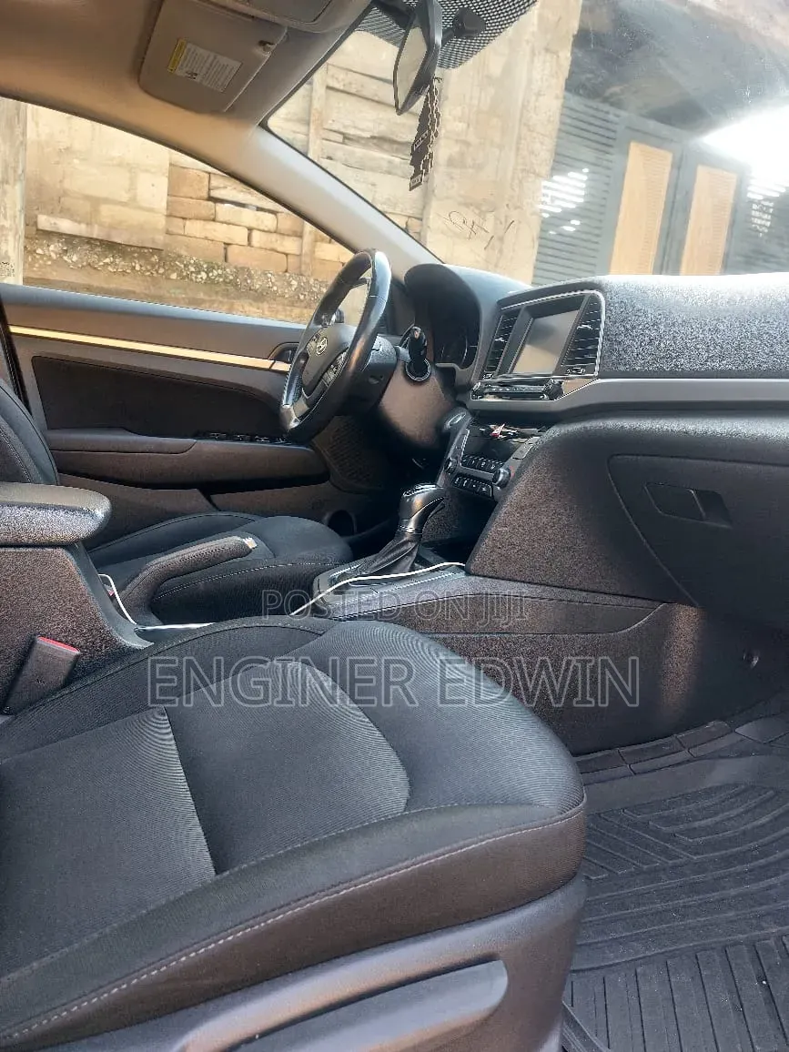 Hyundai Elantra 2017 Black