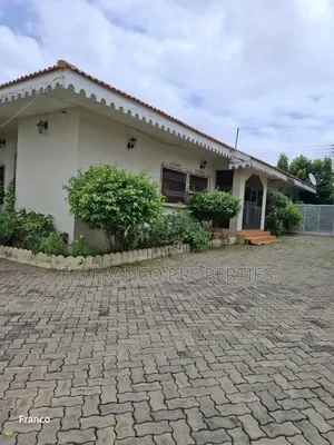 4bdrm House in Kg Franco Properties, Regimanuel Gray Estates for sale