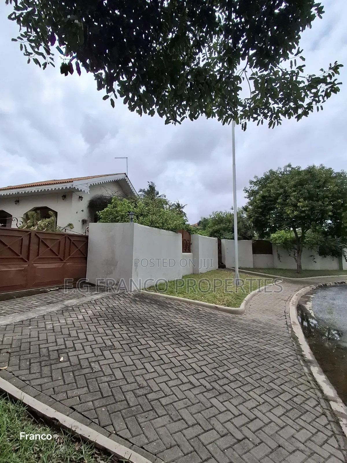 4bdrm House in Kg Franco Properties, Regimanuel Gray Estates for sale