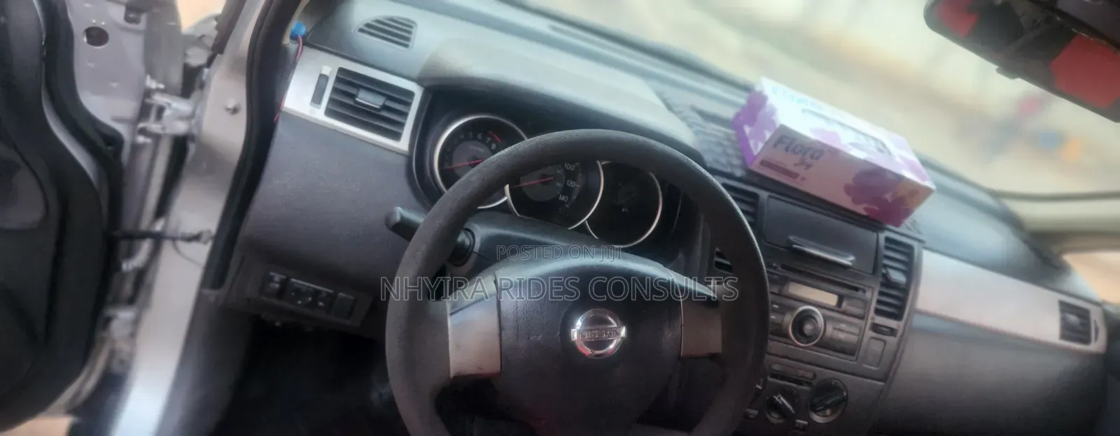 Nissan Versa 2007 Silver