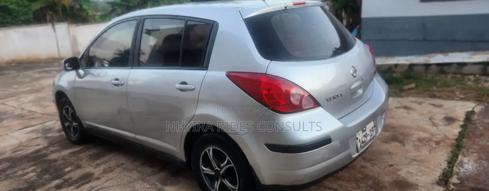 Nissan Versa 2007 Silver