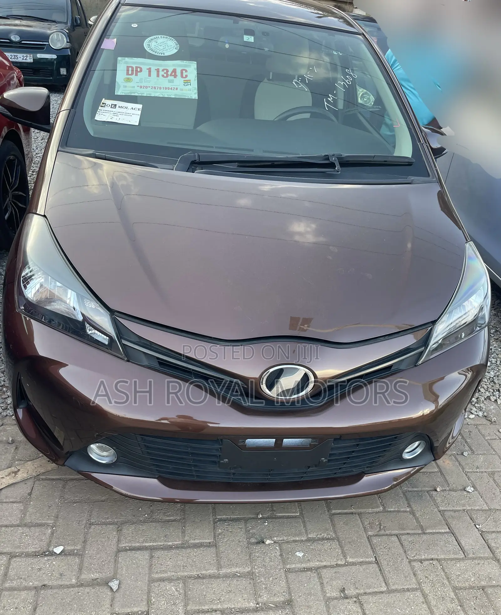 Toyota Vitz 1.3 FWD 5dr 2015 Brown