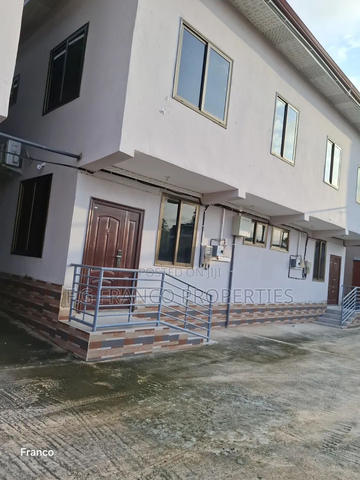 Furnished 3bdrm Apartment in Kg Franco Properties, Baatsona Total