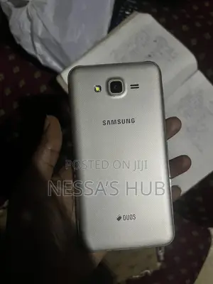 Samsung Galaxy J7 Neo 16 GB Gold