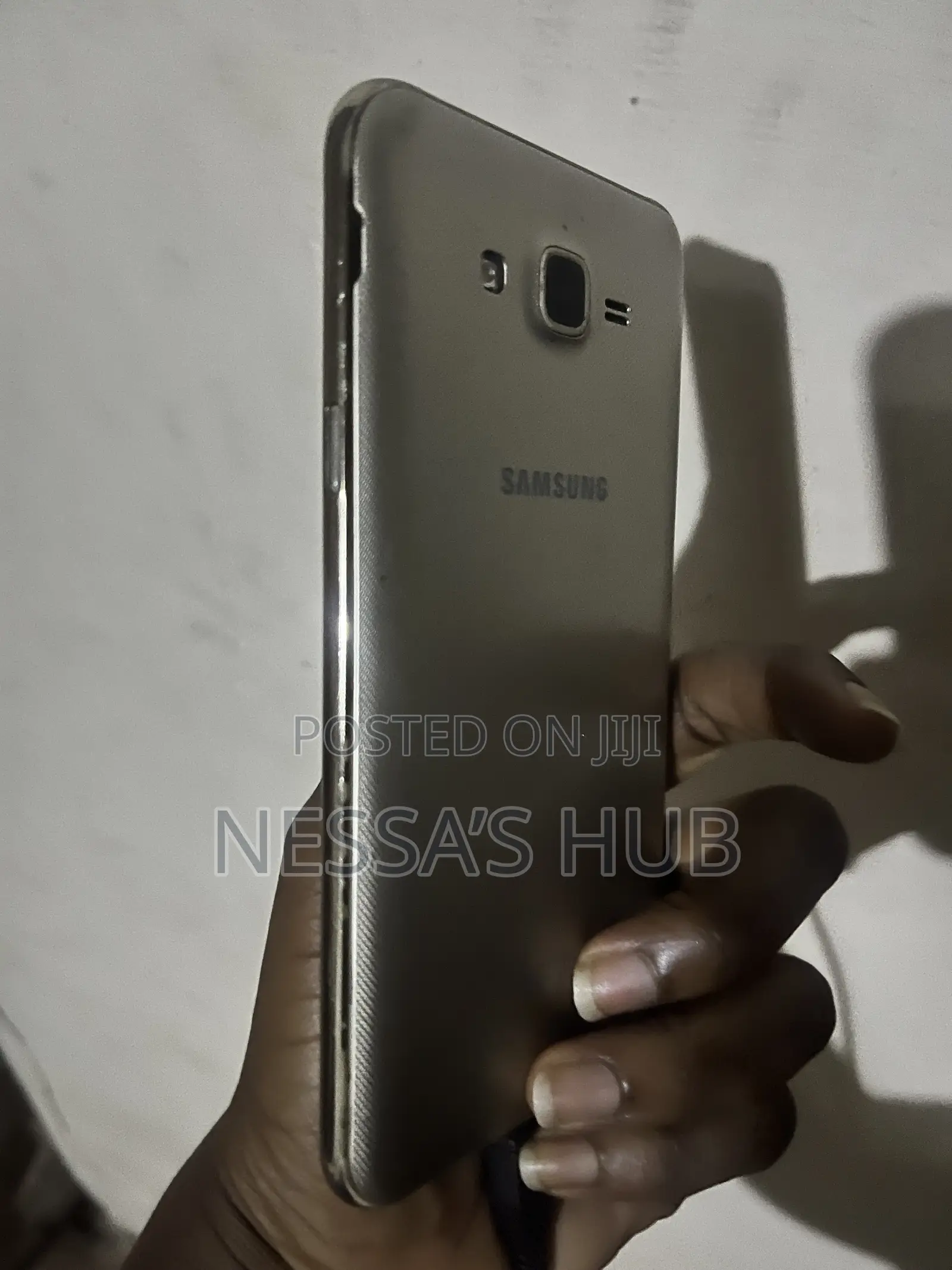 Samsung Galaxy J7 Neo 16 GB Gold