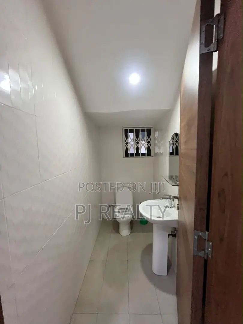 4bdrm House in East Legon for rent