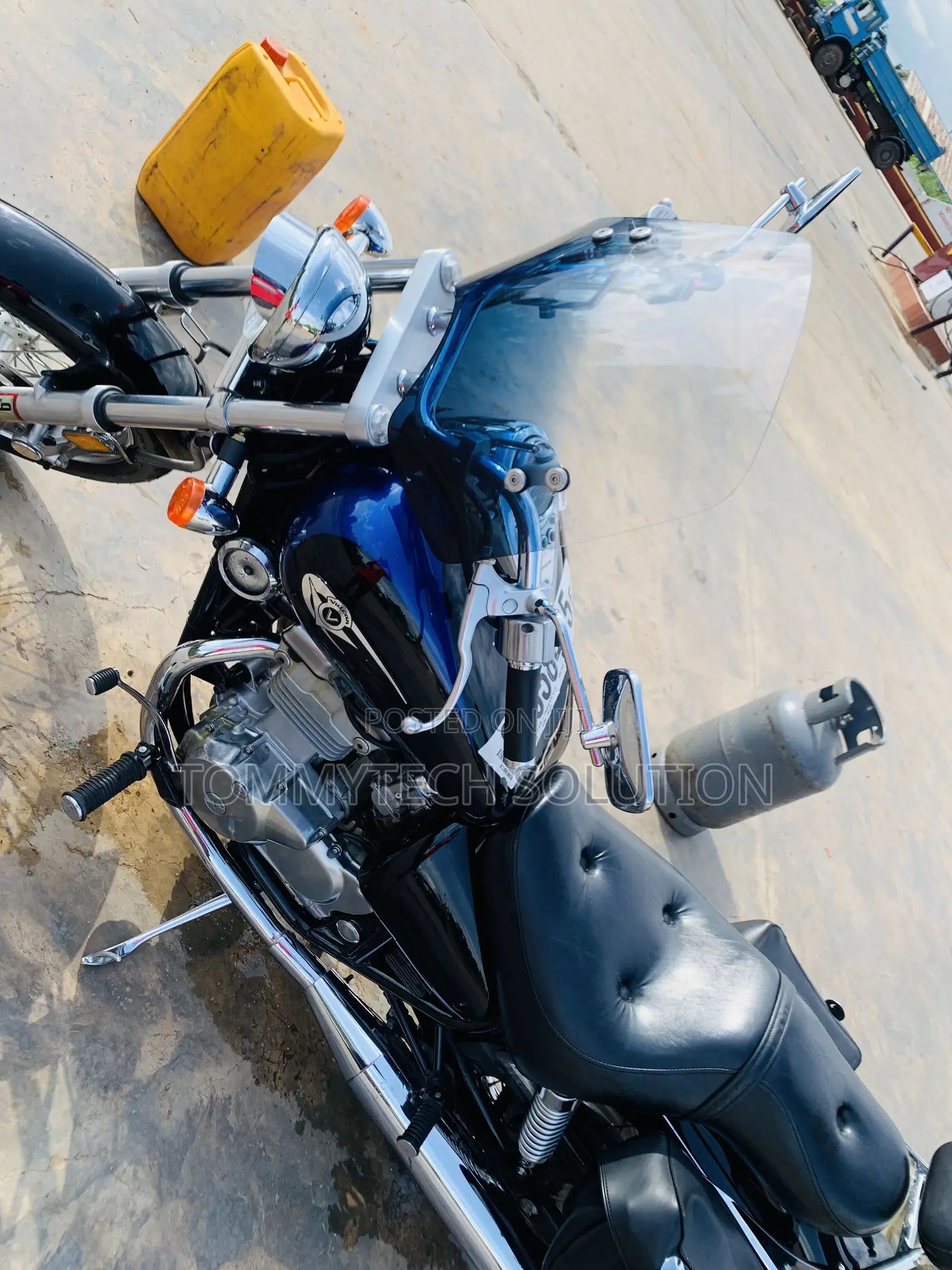 Kawasaki 2000 Black