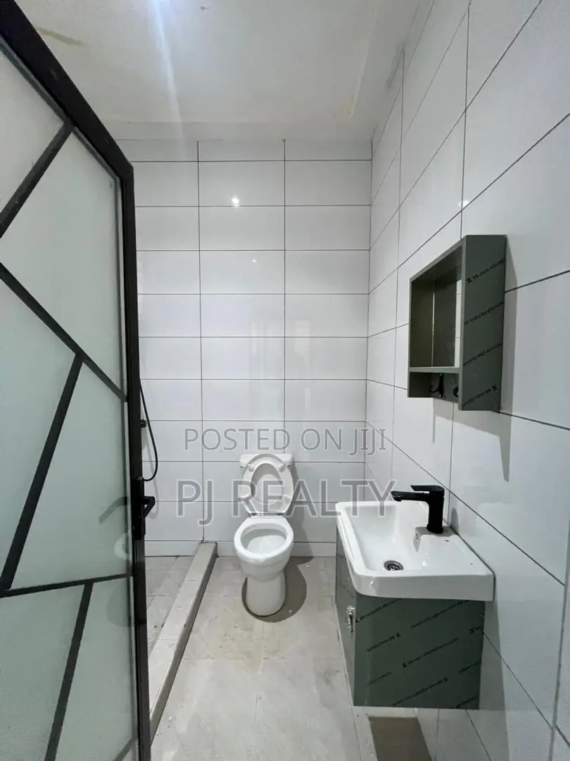 2bdrm Apartment in East Legon for rent