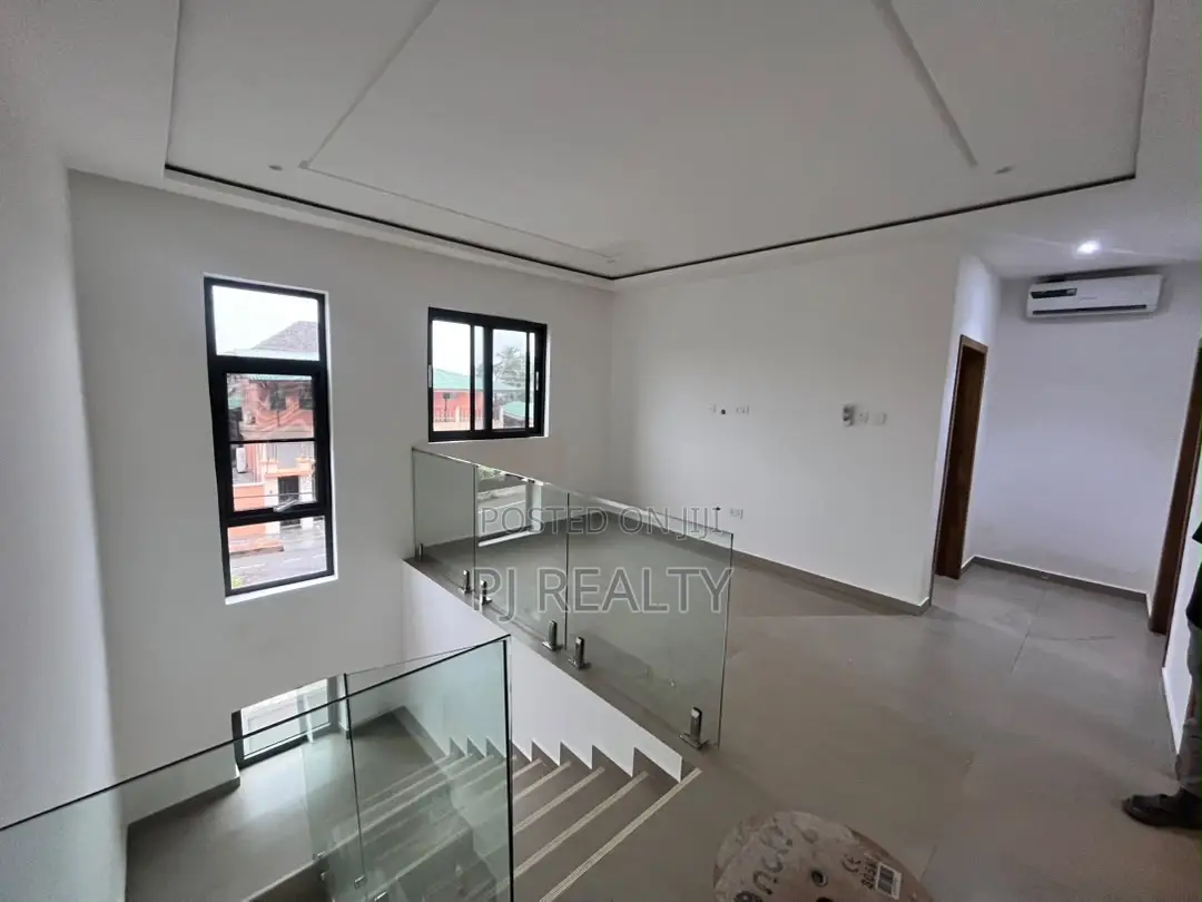 4bdrm Townhouse / Terrace in East Legon for rent