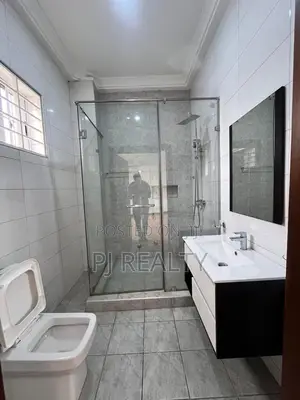 4bdrm House in East Legon for rent