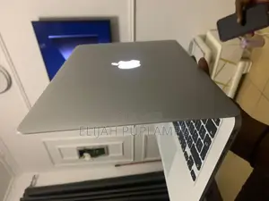 Laptop Apple MacBook Air 8GB Intel Core i5 SSHD (Hybrid) 256GB