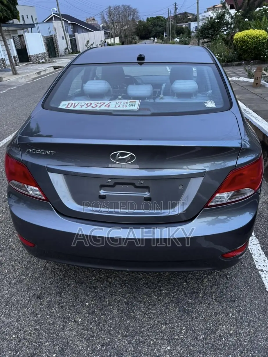 Hyundai Accent GLS 4dr Sedan (1.6L 4cyl 6A) 2015 Gray