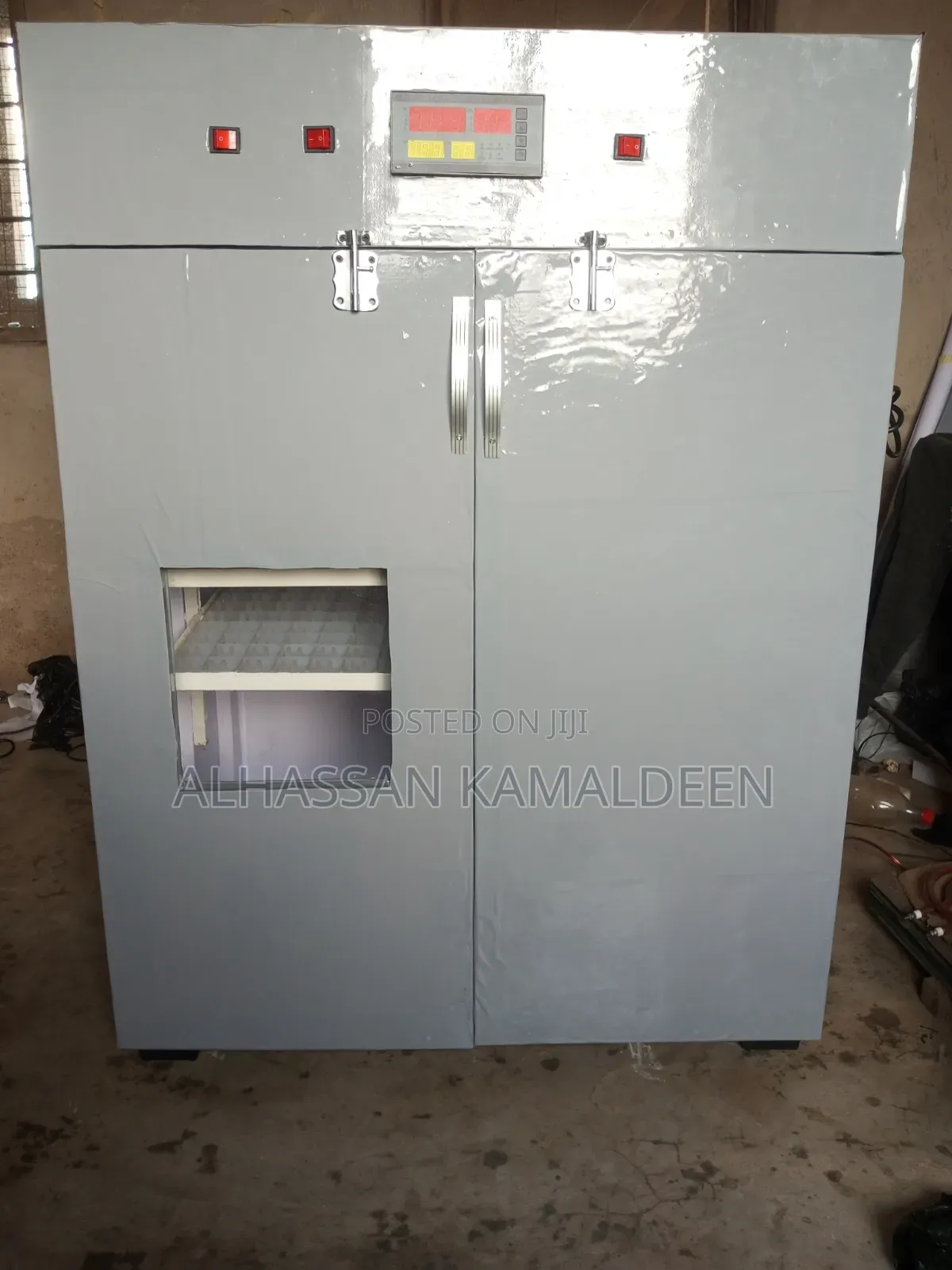 Eggs Incubator