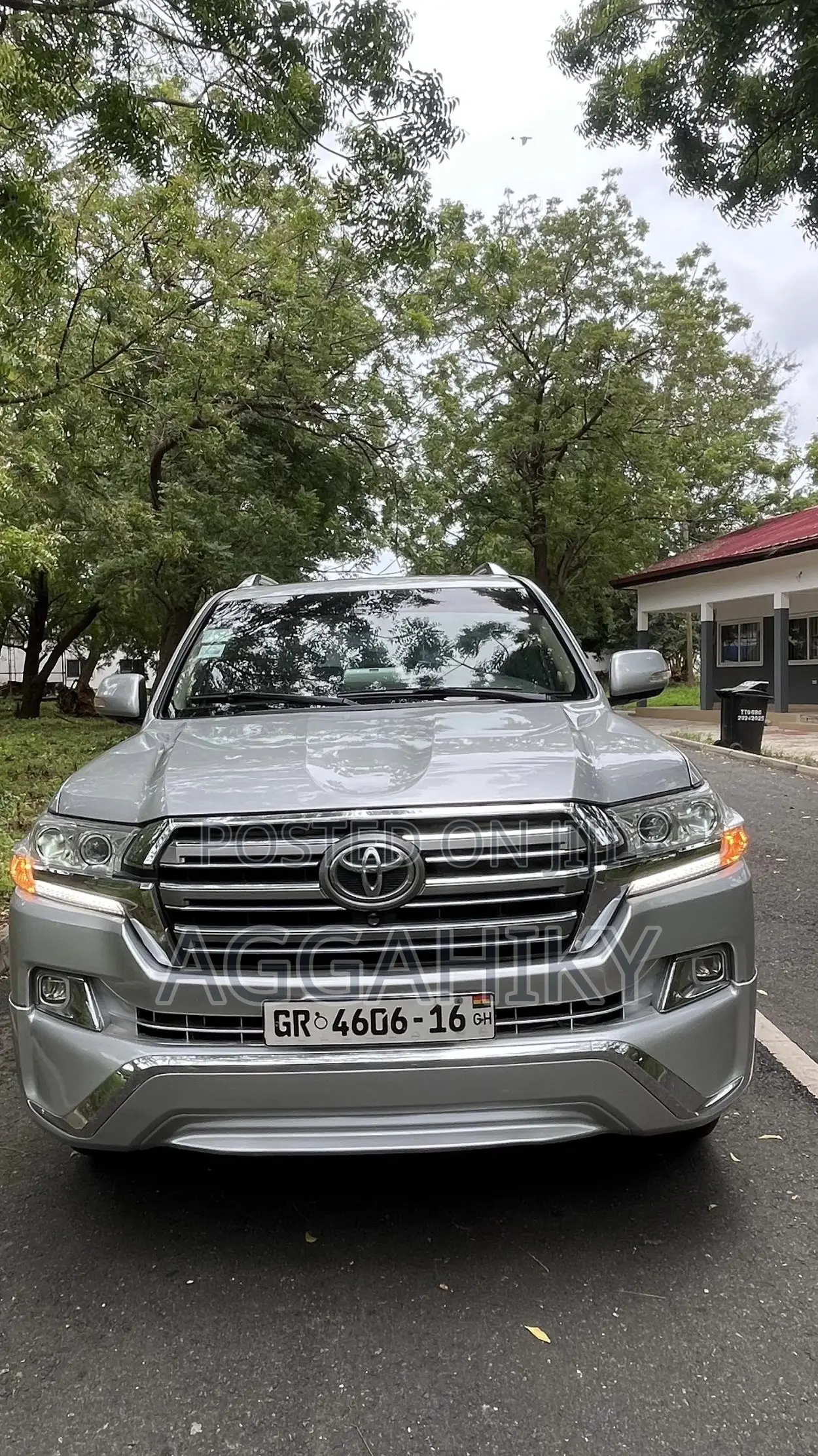 Toyota Land Cruiser 5.7 V8 2014 Silver