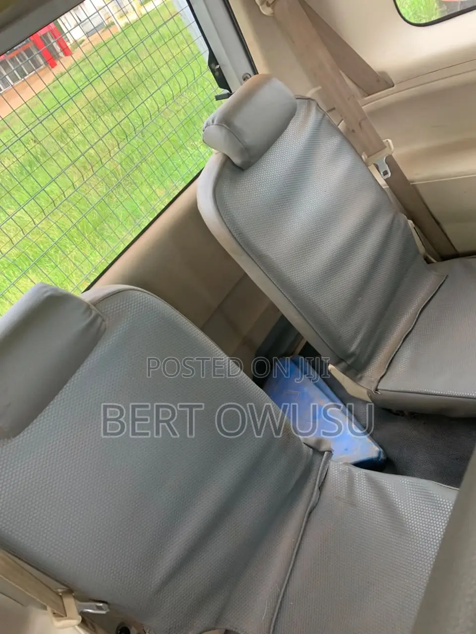 Toyota Sienta 2012 Silver