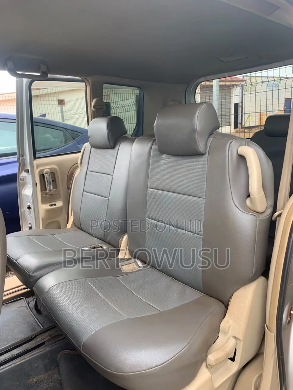 Toyota Sienta 2012 Silver