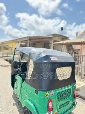 Bajaj RE 2025 Green