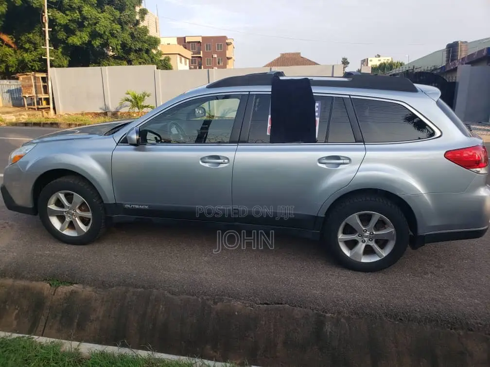 Subaru Outback 2.5i Limited 4dr Wagon AWD (2.5L 4cyl CVT) 2014 Gray
