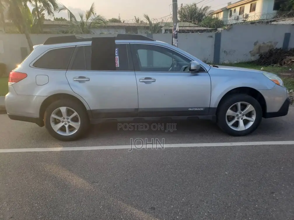 Subaru Outback 2.5i Limited 4dr Wagon AWD (2.5L 4cyl CVT) 2014 Gray