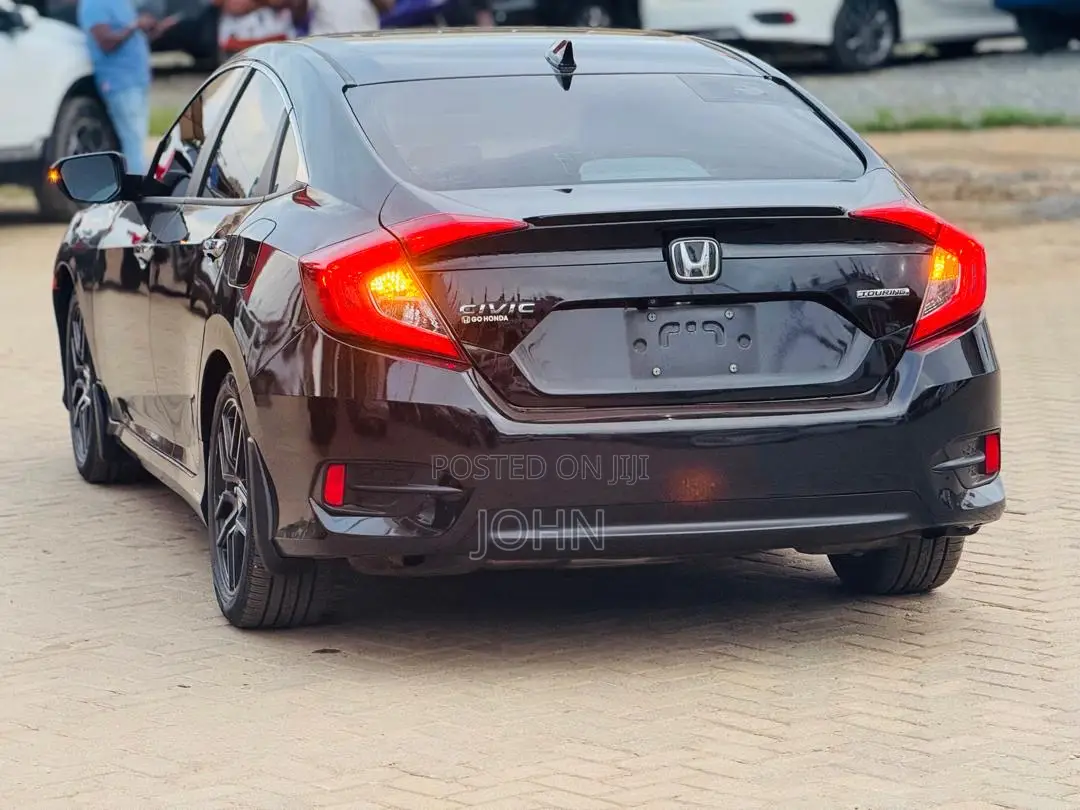Honda Civic Touring 4dr Sedan (1.5L 4cyl) 2016 Gray