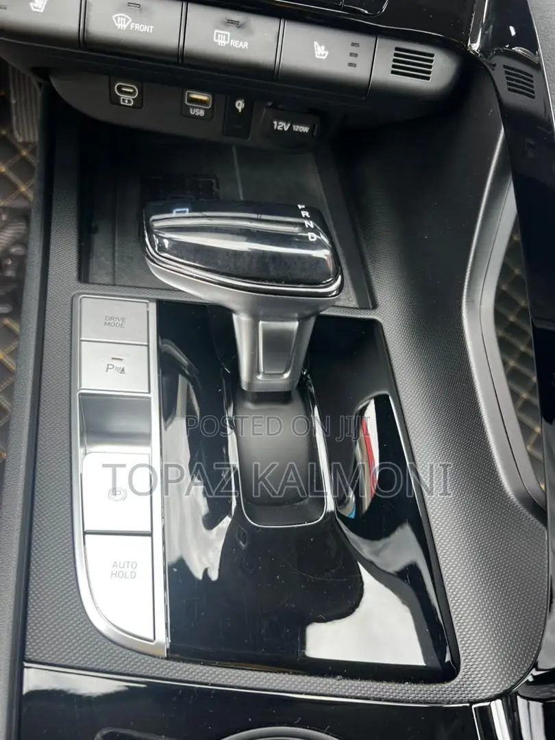 New Hyundai Elantra 2024 White