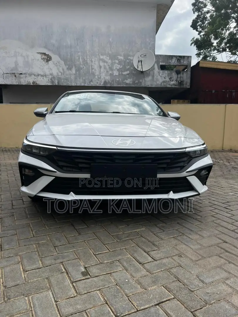 New Hyundai Elantra 2024 White