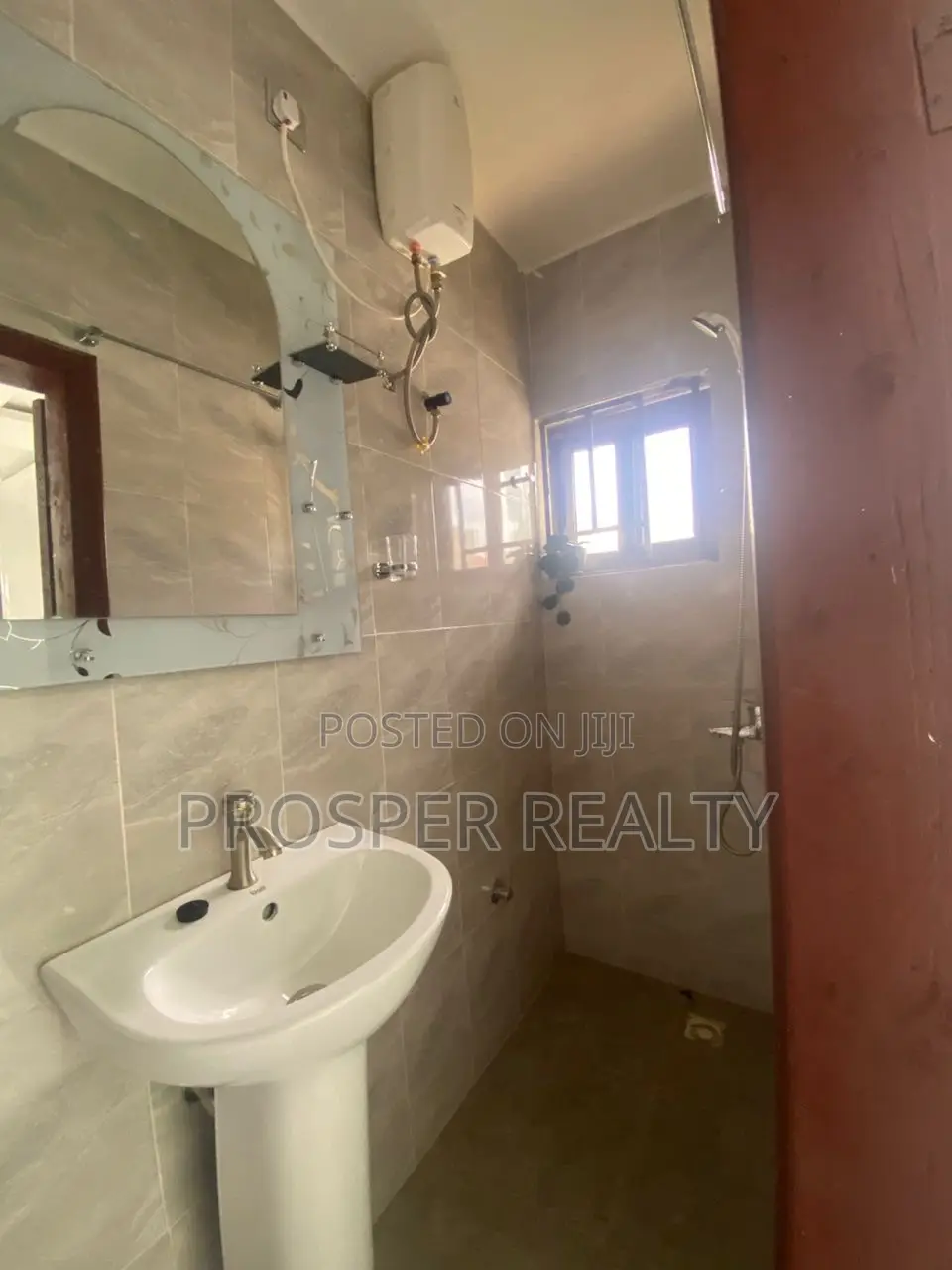 3bdrm House in Spintex for rent