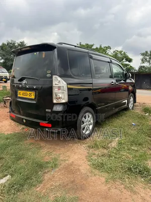 Toyota Voxy 2012 Black
