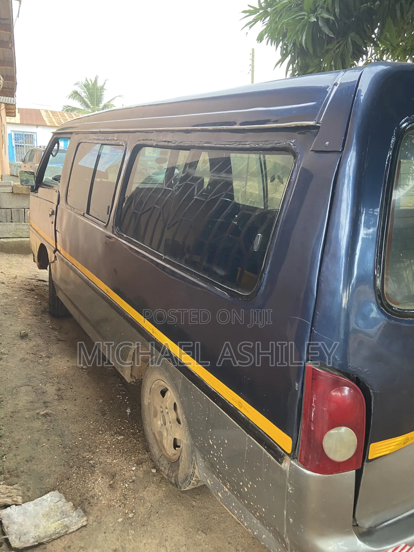 Hyundai H-100 2004 Blue