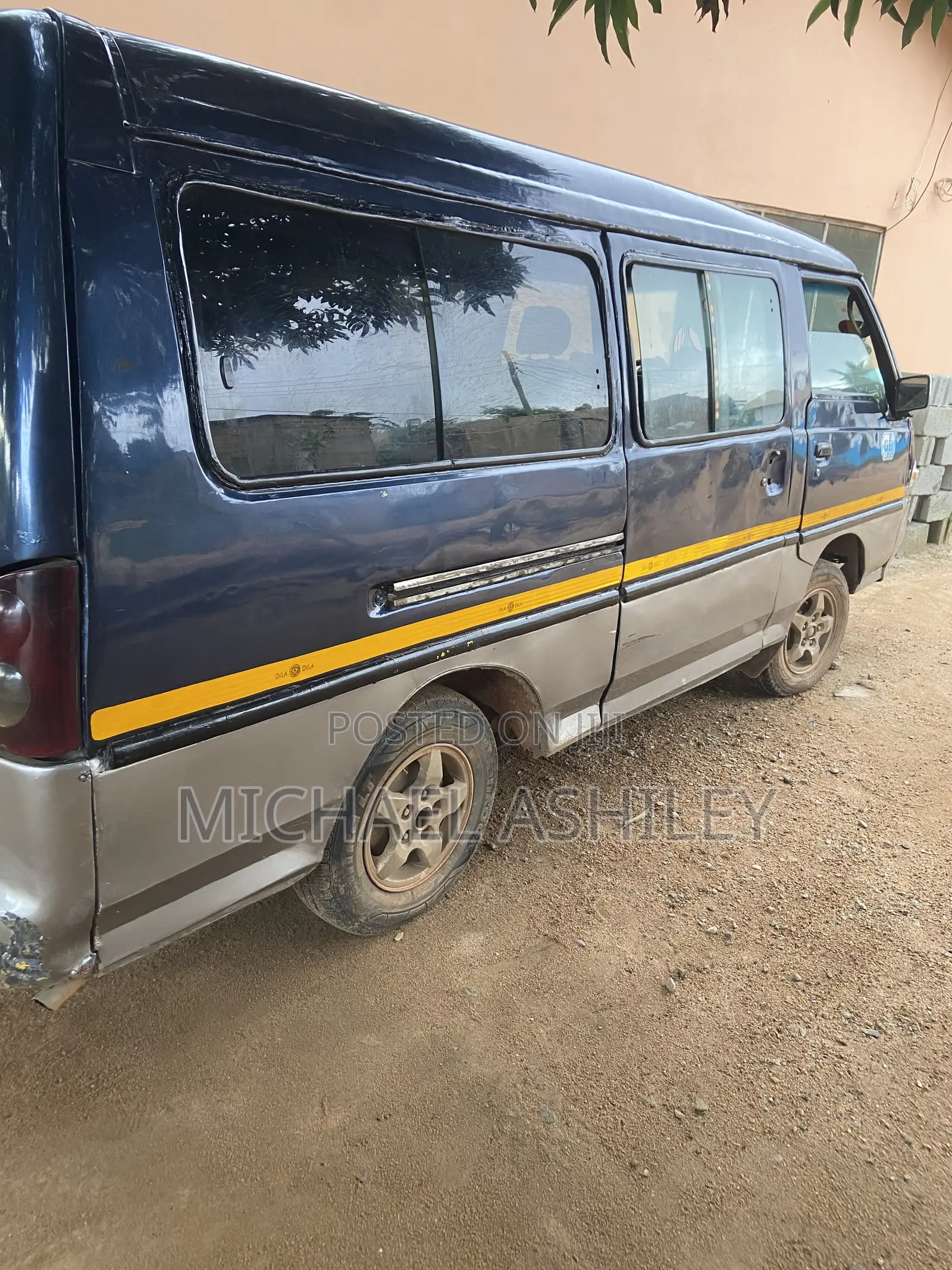 Hyundai H-100 2004 Blue
