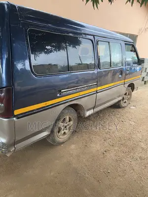 Hyundai H-100 2004 Blue