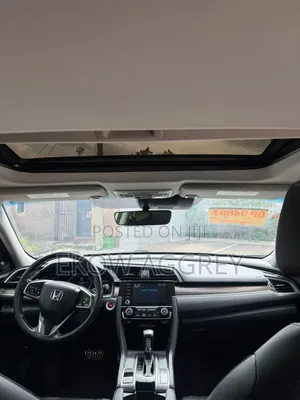 Honda Civic Touring Sedan 2019 White