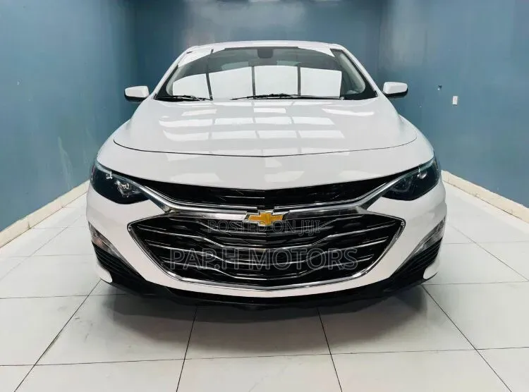 Chevrolet Malibu 2022 White