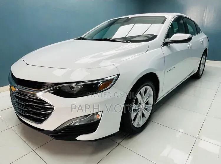 Chevrolet Malibu 2022 White