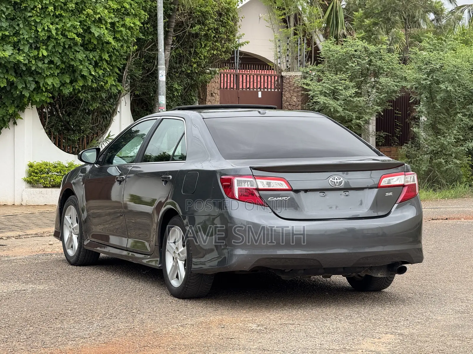Toyota Camry SE 4dr Sedan (2.5L 4cyl 6A) 2014 Gray