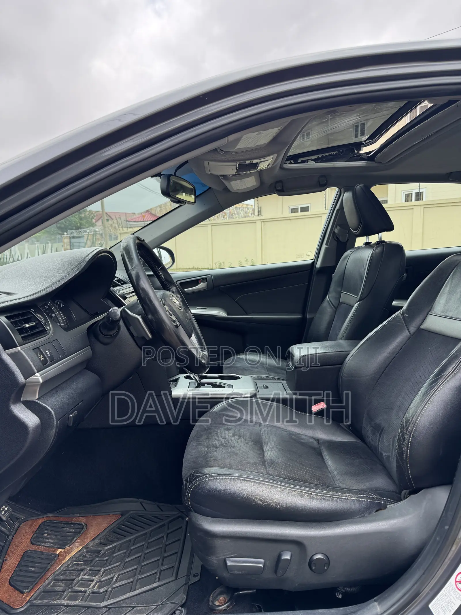Toyota Camry SE 4dr Sedan (2.5L 4cyl 6A) 2014 Gray