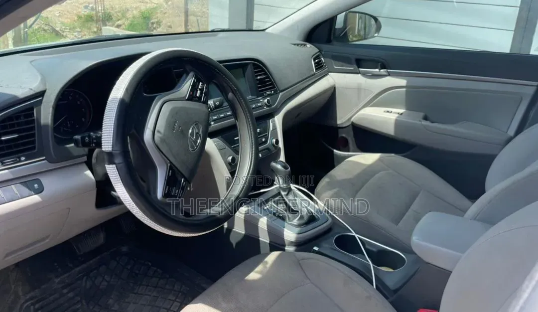Hyundai Elantra 2017 Gray
