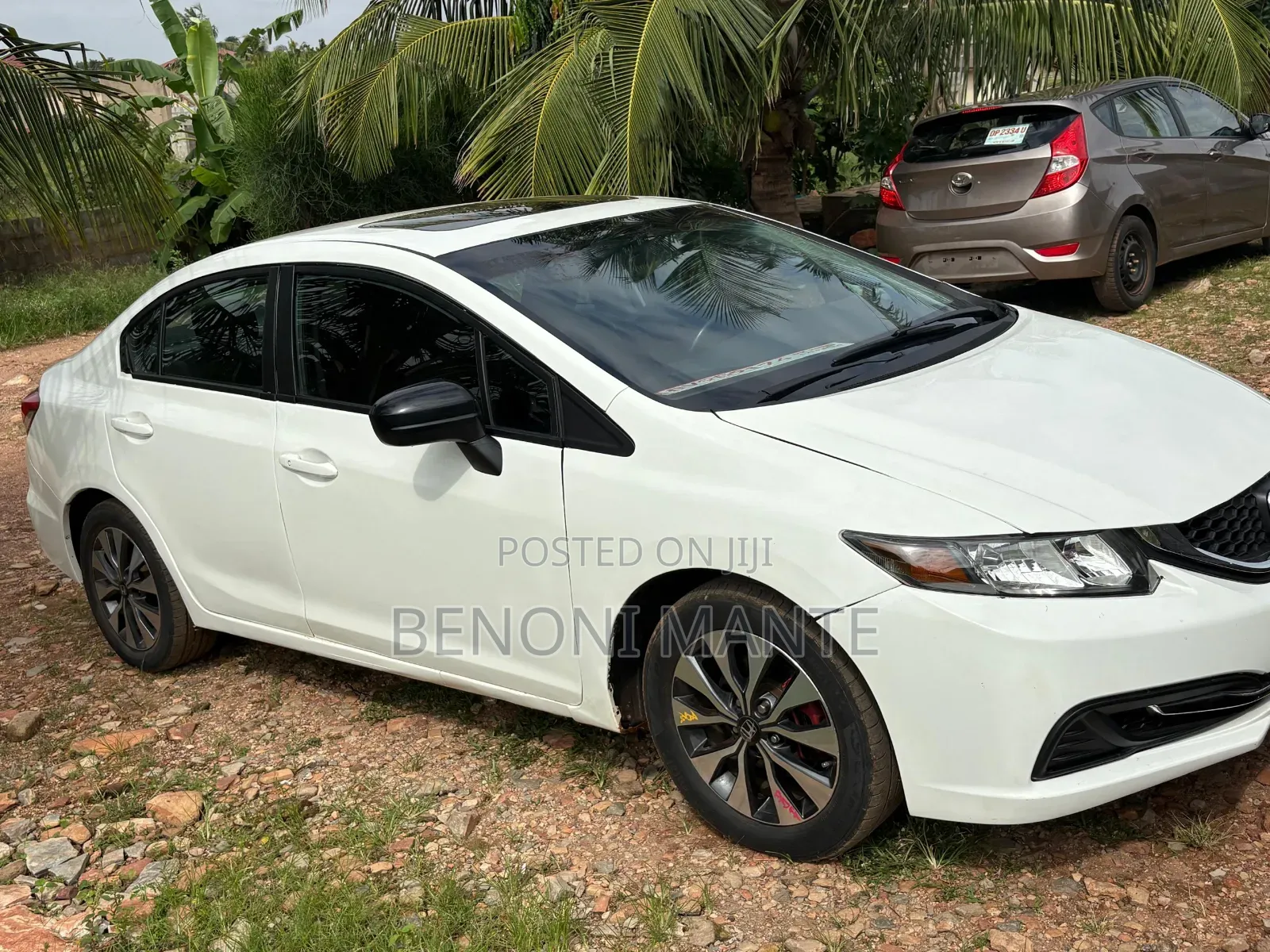 Honda Civic LX 4dr Sedan (1.8L 4cyl CVT) 2015 White
