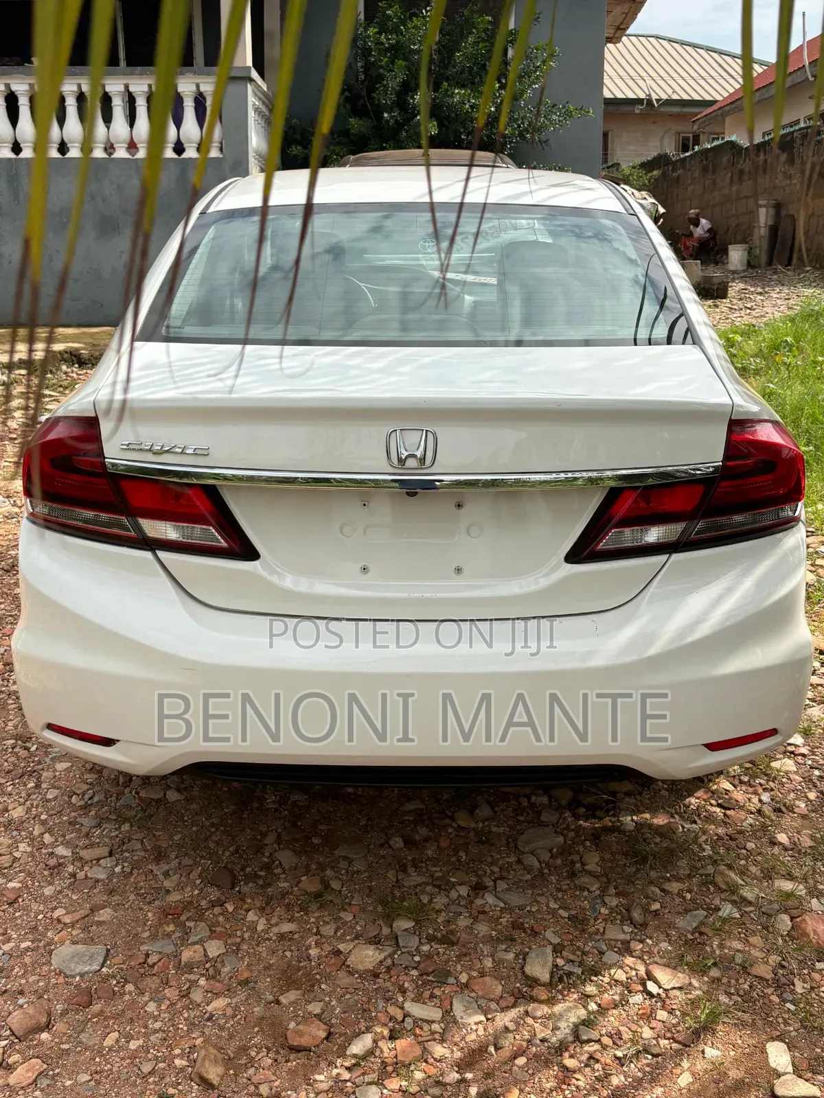 Honda Civic LX 4dr Sedan (1.8L 4cyl CVT) 2015 White