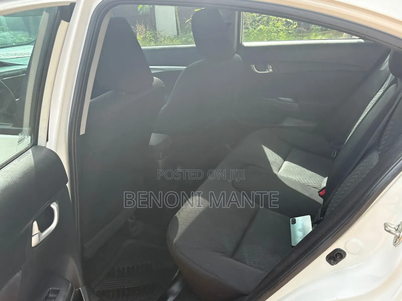 Honda Civic LX 4dr Sedan (1.8L 4cyl CVT) 2015 White