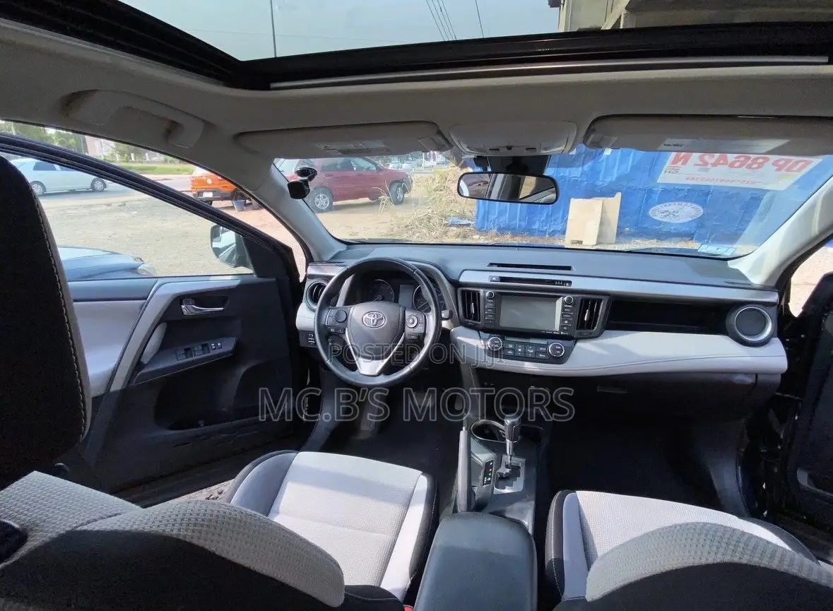 Toyota RAV4 XLE 4dr SUV AWD (2.5L 4cyl 6A) 2018 Black