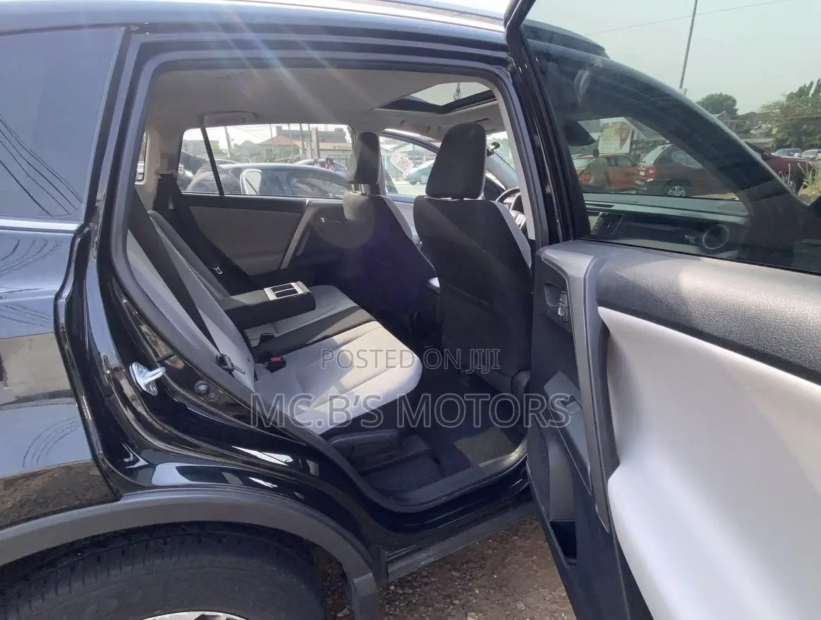 Toyota RAV4 XLE 4dr SUV AWD (2.5L 4cyl 6A) 2018 Black