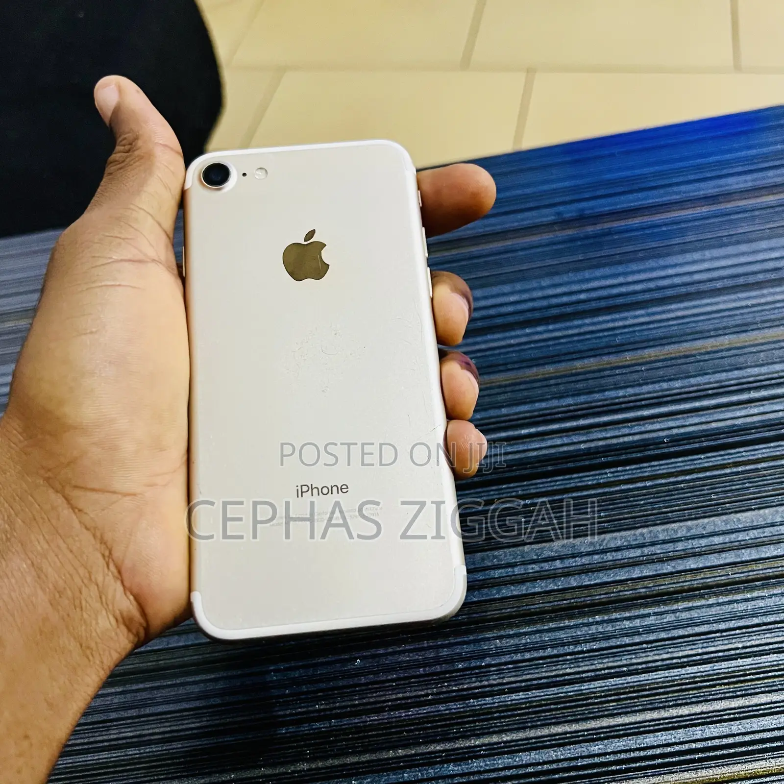 Apple iPhone 7 128 GB Gold