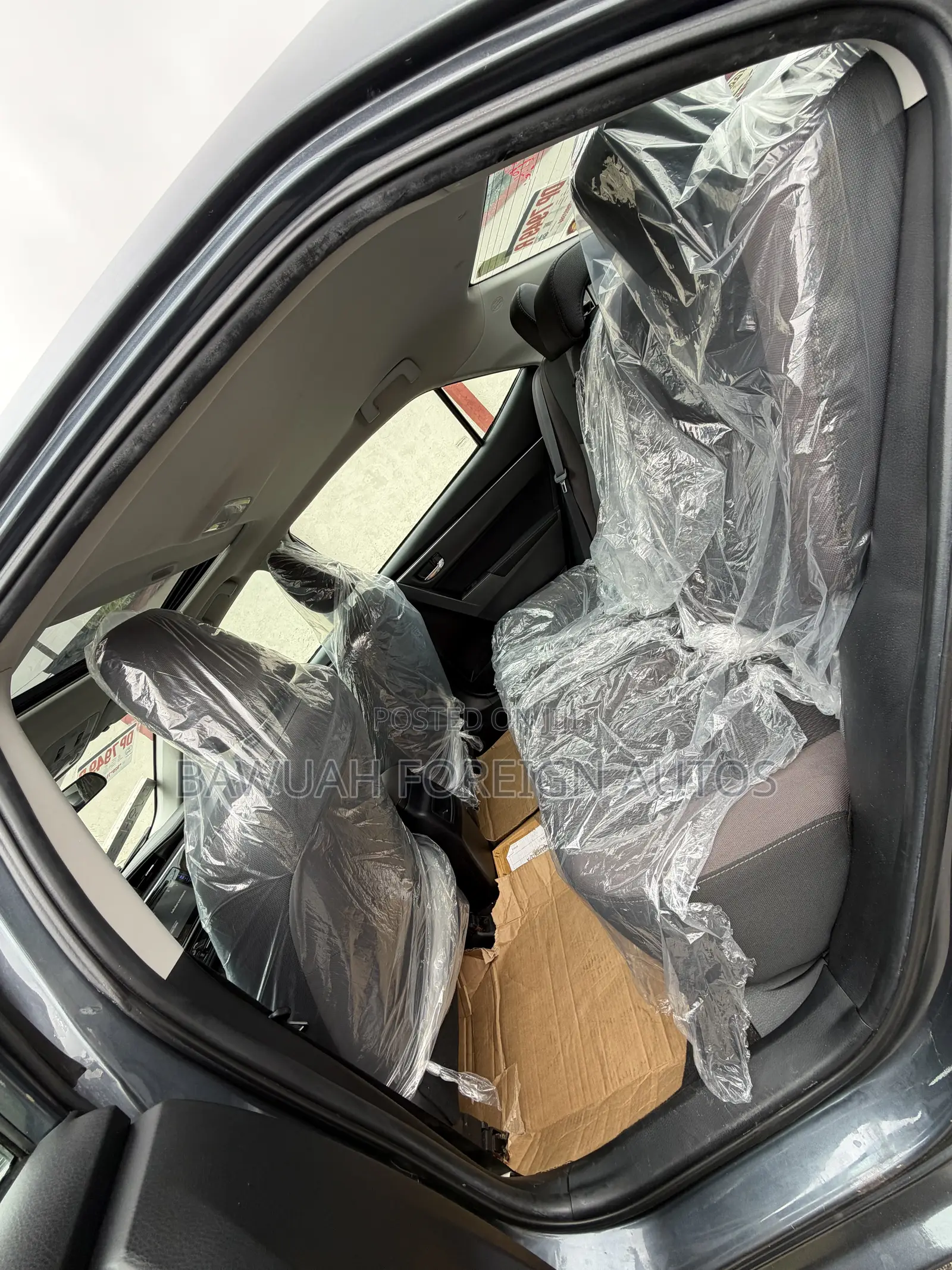 Toyota Corolla LE Eco (1.8L 4cyl 2A) 2018 Gray