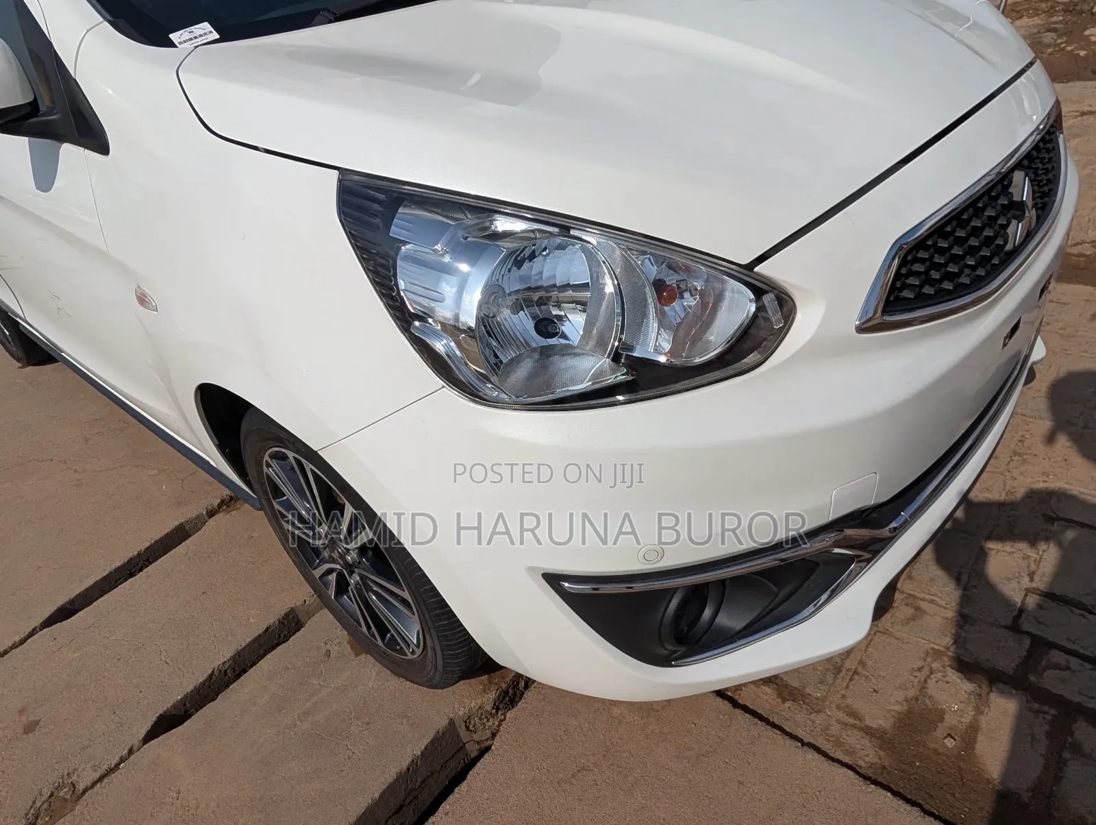 Mitsubishi Mirage ES 2017 Pearl
