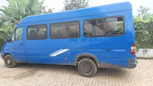 Mercedes-Benz Sprinter 2005 Blue