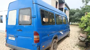 Mercedes-Benz Sprinter 2005 Blue
