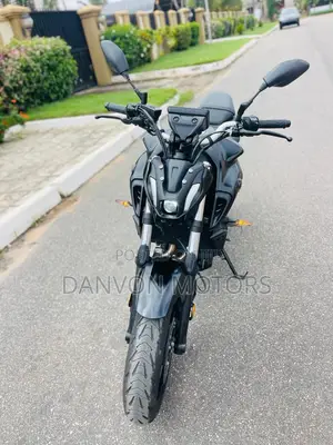 Yamaha 2021 Black