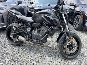 Yamaha 2021 Black